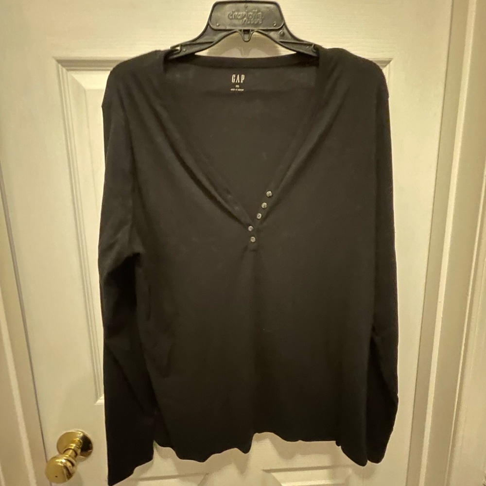 Long sleeve black henley